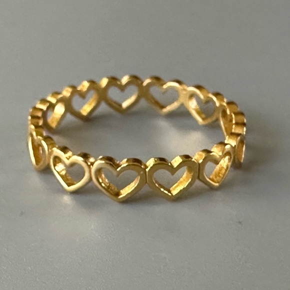 14k Gold Simple Eternity Heart Ring - Picture 13 of 13